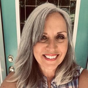 Meet your Posher, Suzanne